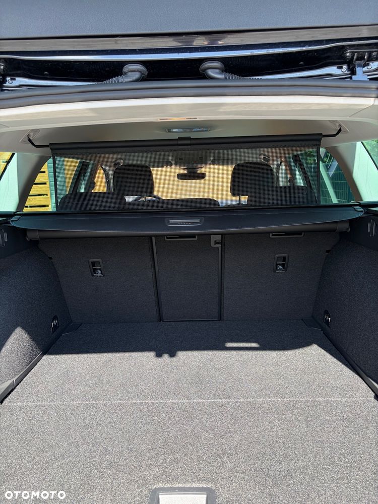 Volkswagen Passat - 18