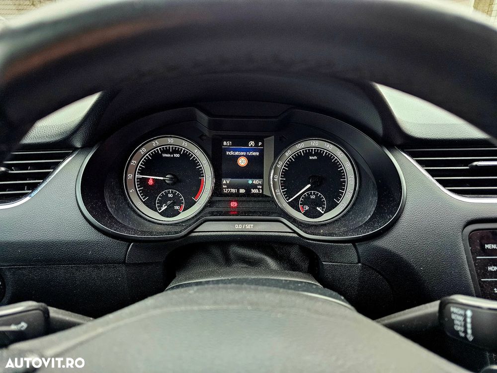 Skoda Octavia 1.6 TDI DSG Style - 9