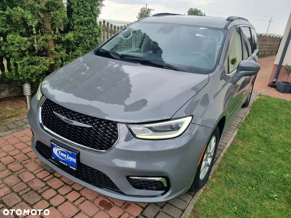 Chrysler Pacifica - 1