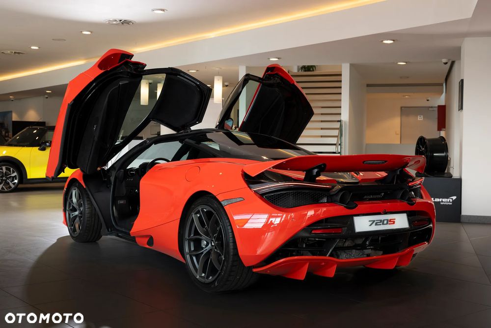 McLaren 720S Coupe - 3