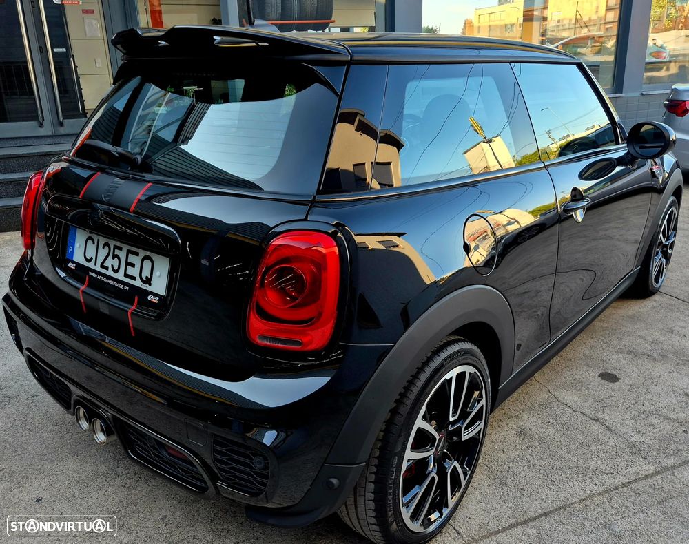 MINI 3 Portas One JCW - 16