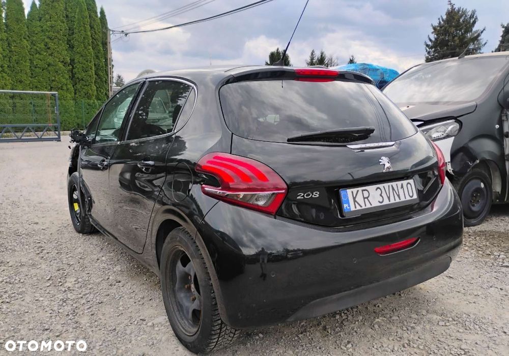 Peugeot 208 - 4