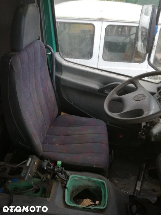 KABINA MERCEDES ATEGO 815 1828 - 7