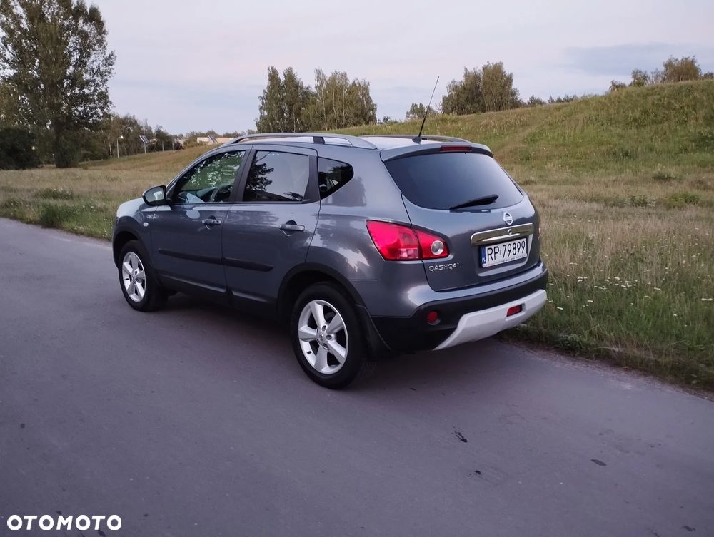 Nissan Qashqai 2.0 4x4 Tekna - 4
