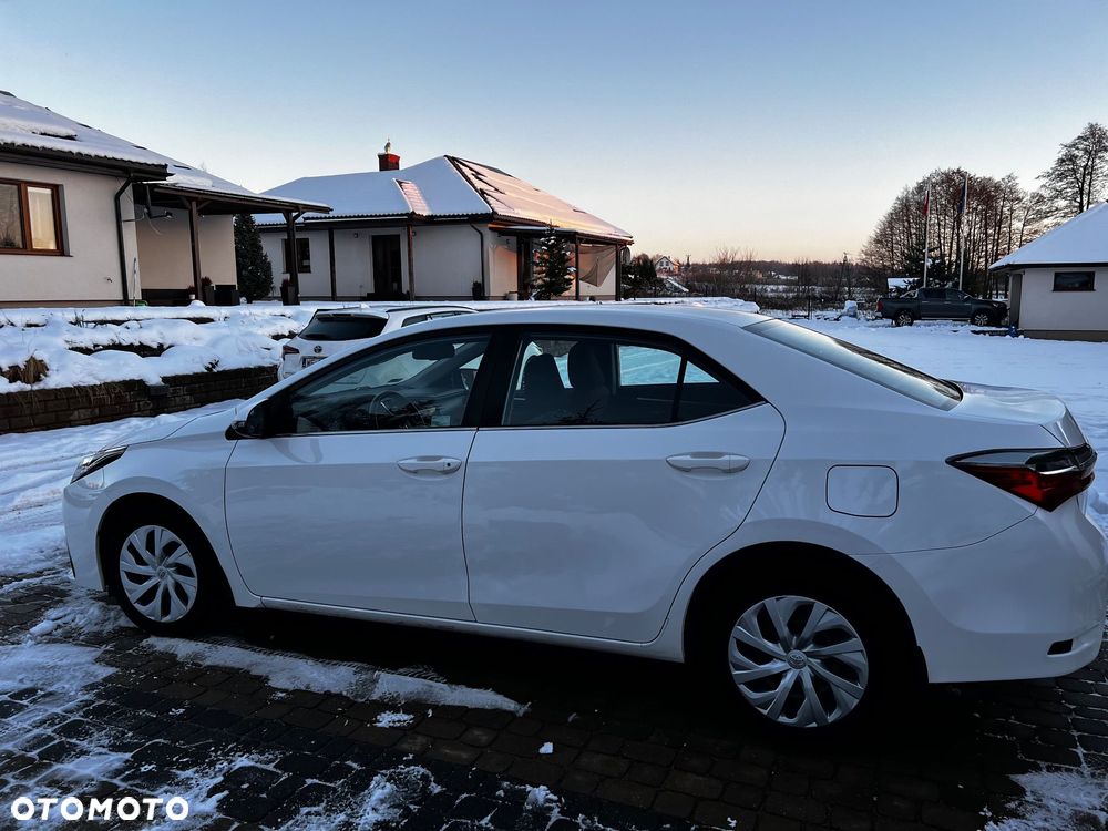 Toyota Corolla 1.4 D-4D Premium EU6 - 12