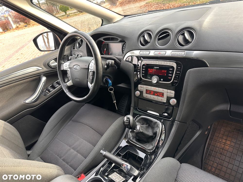 Ford S-Max 2.0 TDCi DPF Titanium - 13