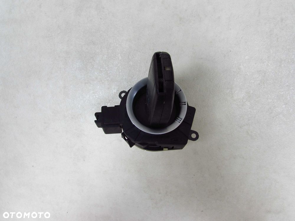 VOLVO C30 S40 V50 C70 STACYJKA KLUCZYK 31300585 04-13 - 4