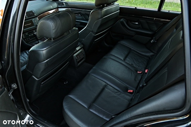 BMW Seria 5 - 35