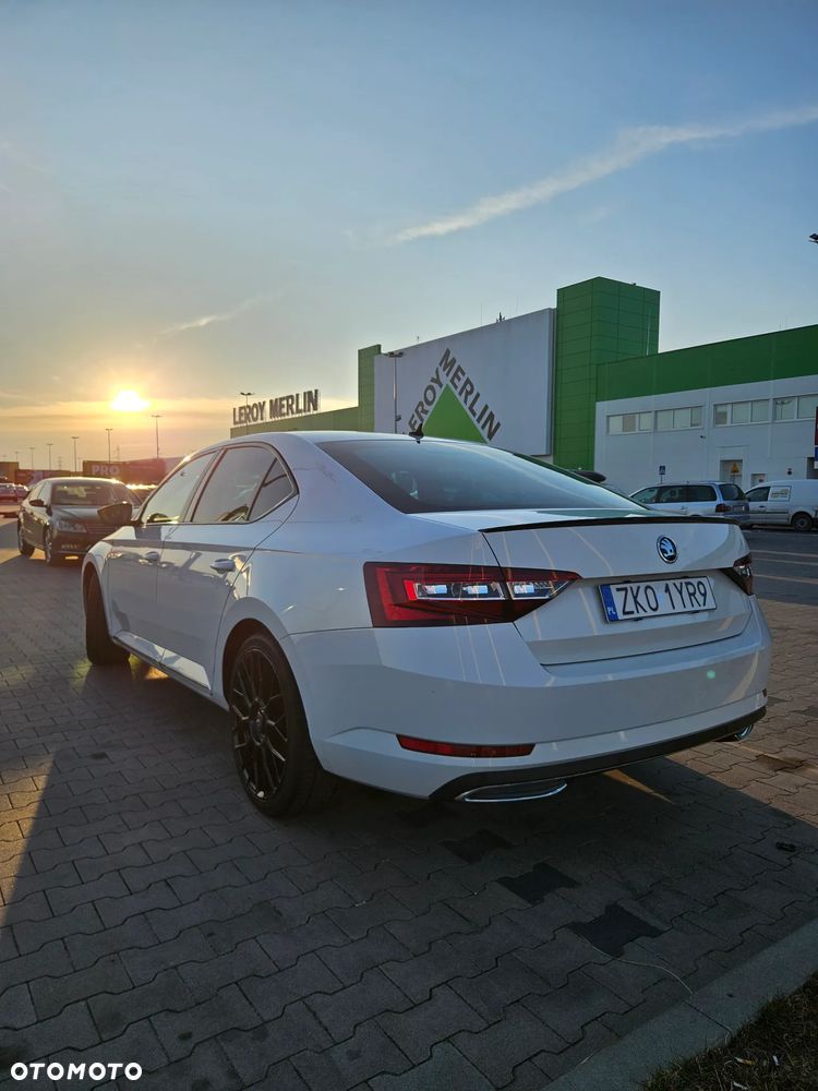 Skoda Superb 2.0 TDI 4x4 Sportline DSG - 4