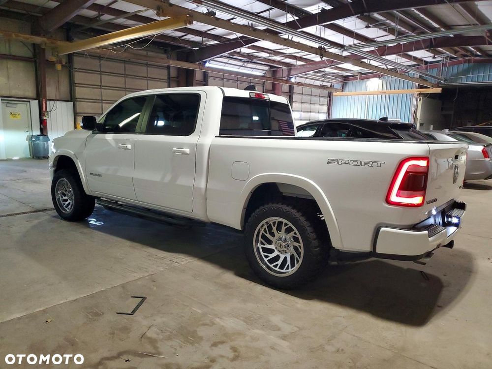 RAM 1500 Crew Cab Shortbed Laramie - 4