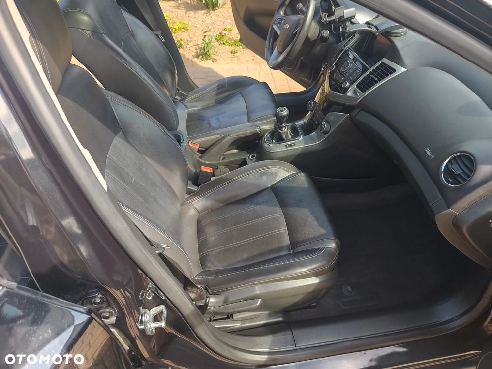 Chevrolet Cruze 1.4 T LT - 2