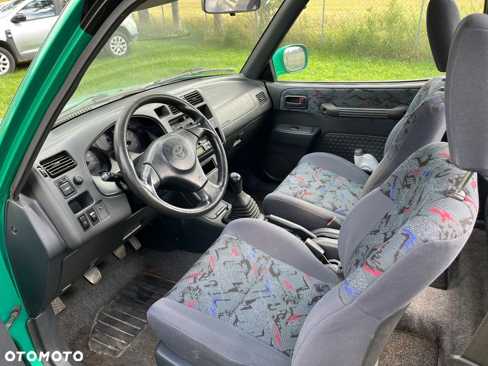 Toyota RAV4 2.0 - 4