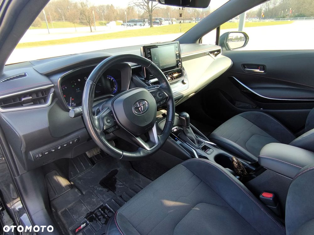 Toyota Corolla 2.0 Hybrid Executive - 18