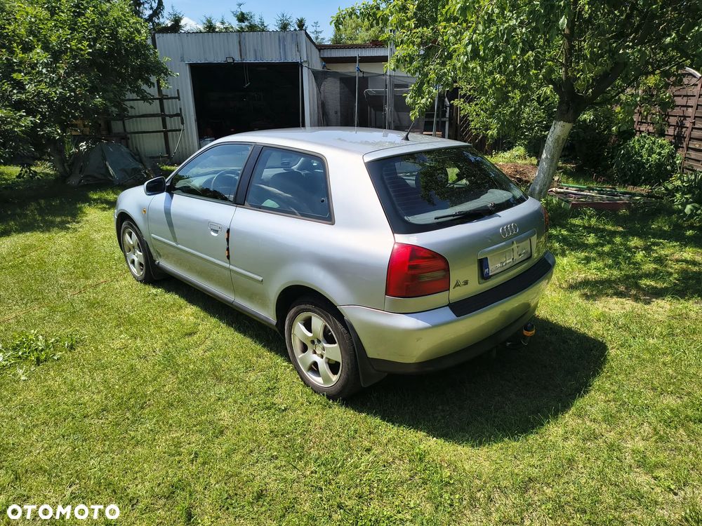 Audi A3 3-drzwiowe 1.6 Ambiente - 4