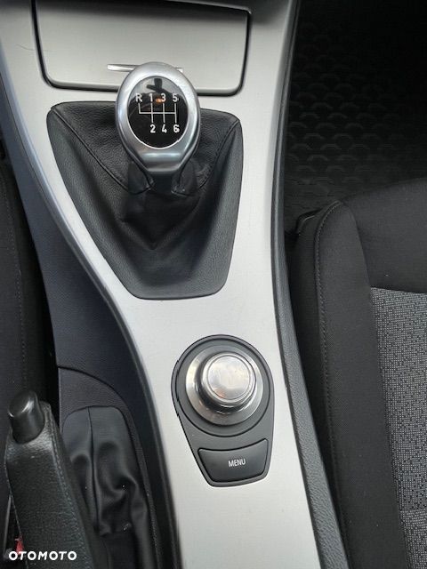 BMW Seria 3 318i - 8