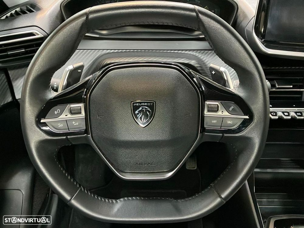 Peugeot 208 - 11