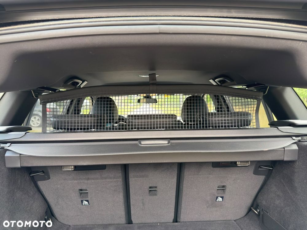 BMW Seria 3 318i M Sport - 17