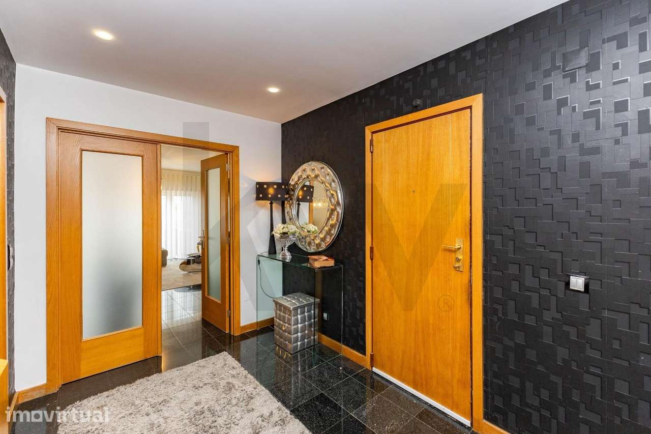 Apartamento T4 Duplex - Grande imagem: 4/36
