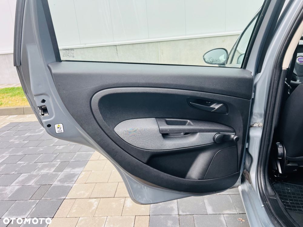 Fiat Grande Punto 1.4 8V - 25