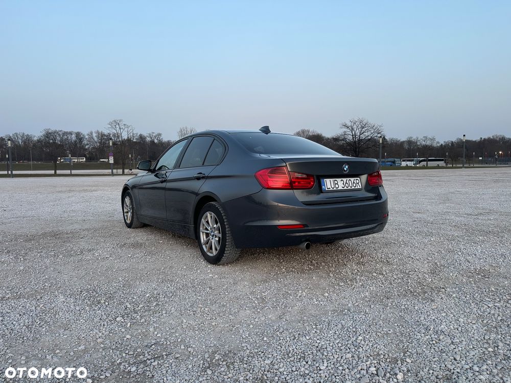 BMW Seria 3 316d - 6