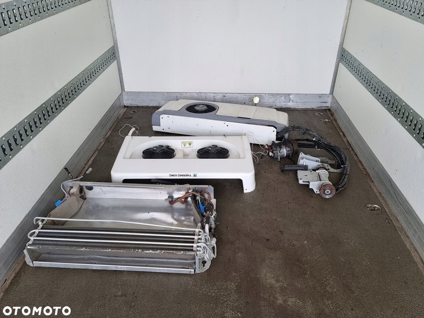 KONTENER CHŁODNIA IZOTERMA THERMO KING 4.30x2.20x2.10 - 6