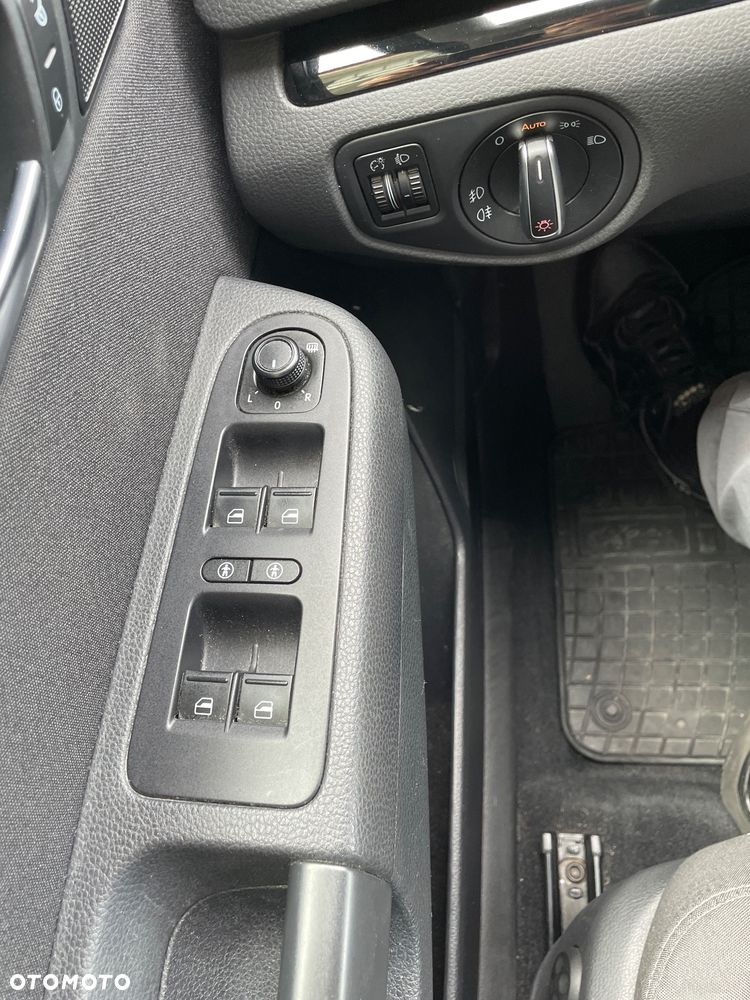 Seat Alhambra 2017 photo 4