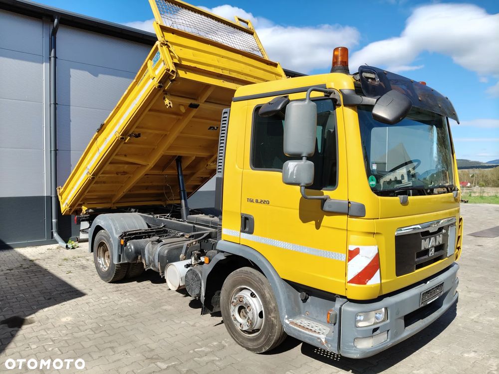 MAN 8.220 - 2