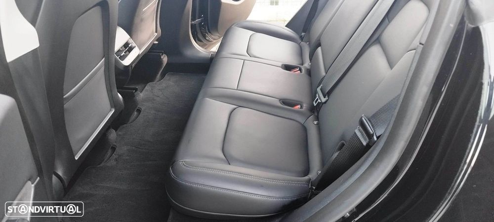 Tesla Model Y Tração Traseira - 24
