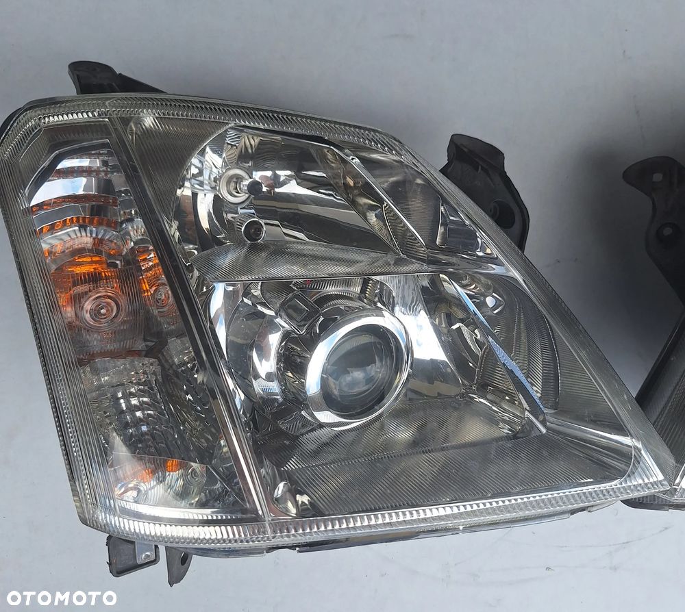 KPL .LAMP PRZEDNICH XENON -LEWA , PRAWA -OPEL MERIVA A EUROPA 2006 rok - 2