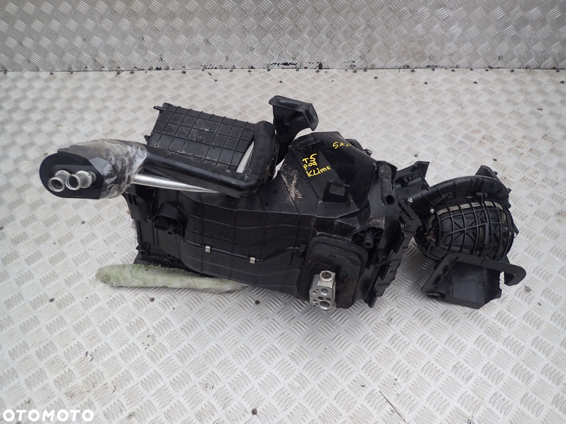 NAGRZEWNICA VW T5 TRANSPORTER POD KLIME - 1