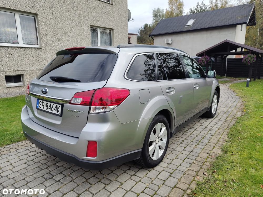 Subaru Outback 2.5i Lineartronic Trend - 9