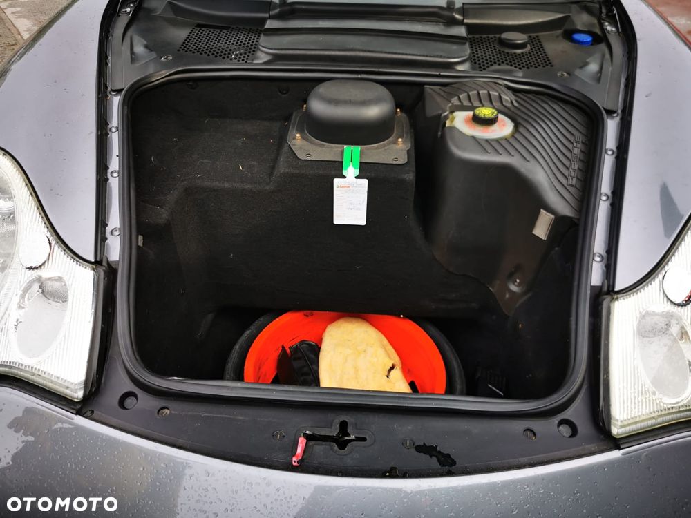 Porsche 911 Carrera 4 S Tiptronic - 17