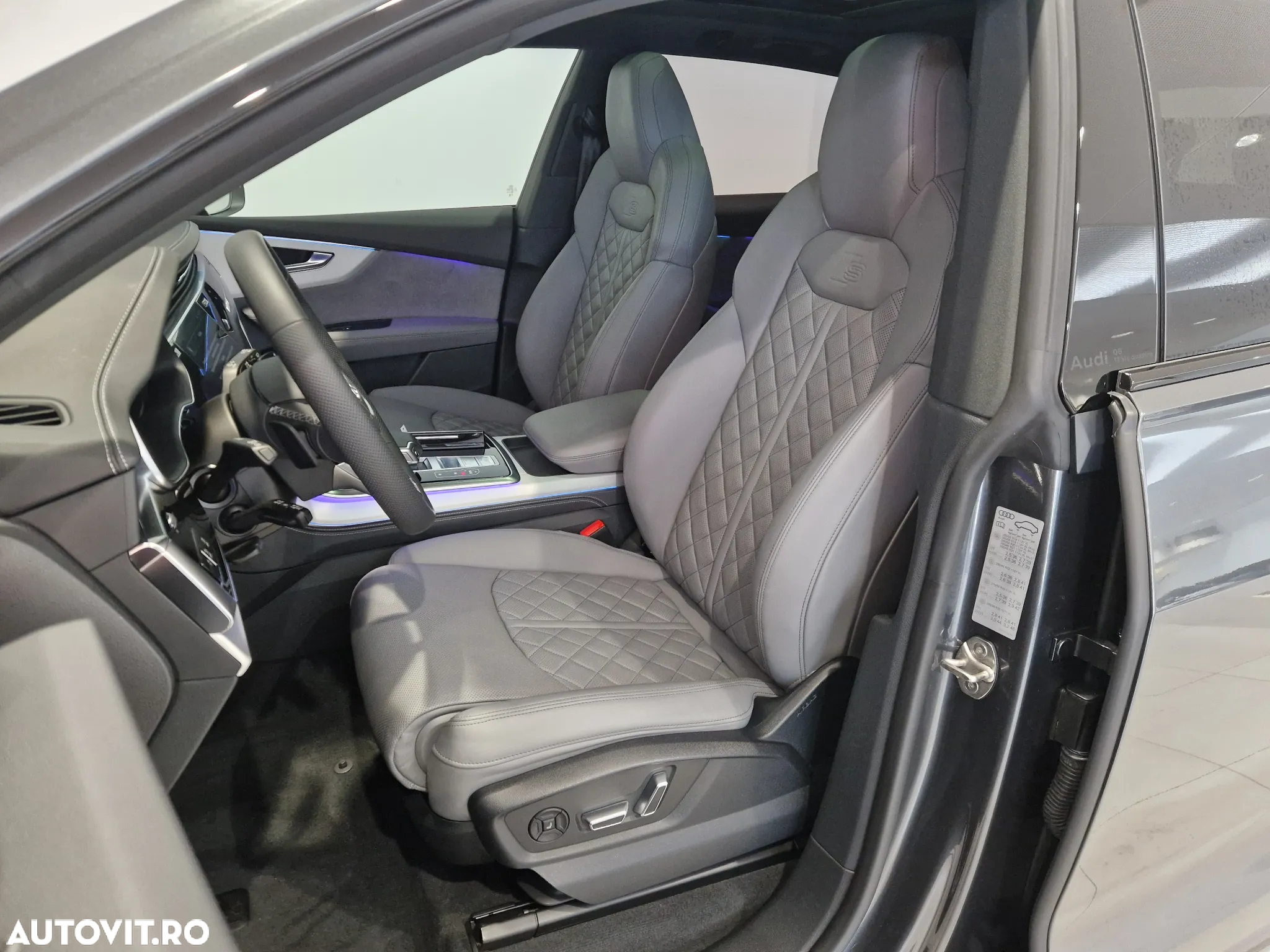 Audi Q8 55 TFSI e quattro Tiptronic PHEV - 11