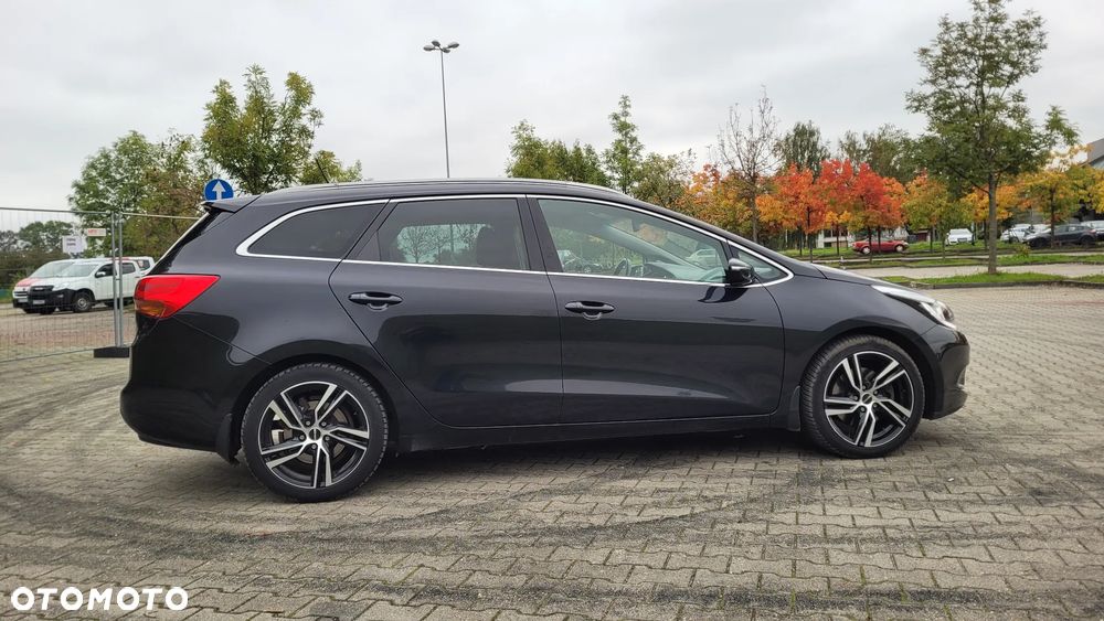 Kia Ceed 1.6 GDI L DCT - 4