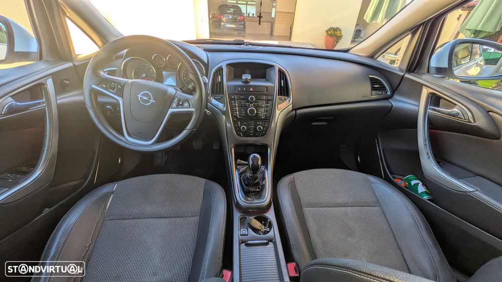 Opel Astra Sports Tourer - 9