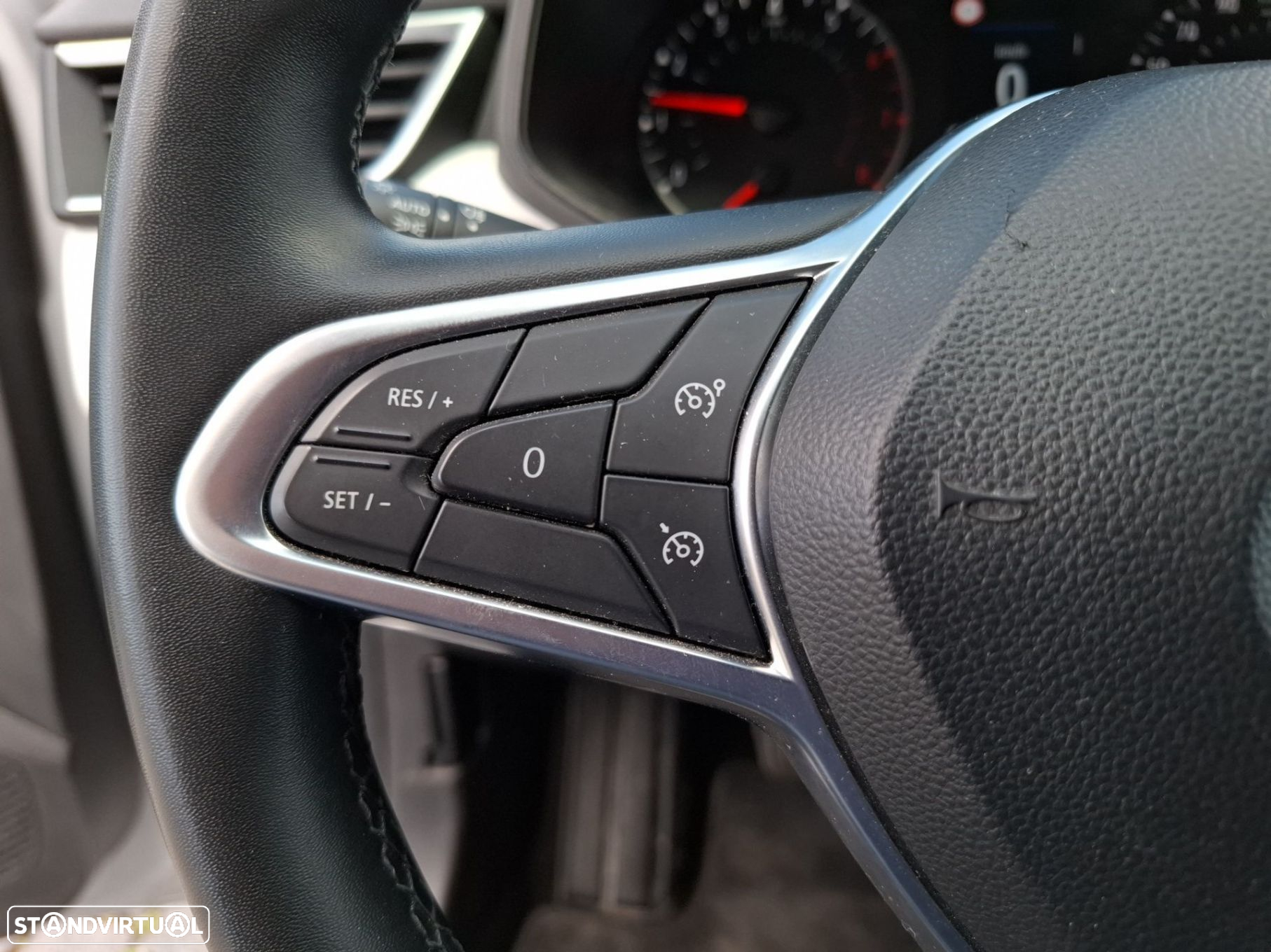 Renault Clio 1.0 TCe Evolution Bi-Fuel - 16