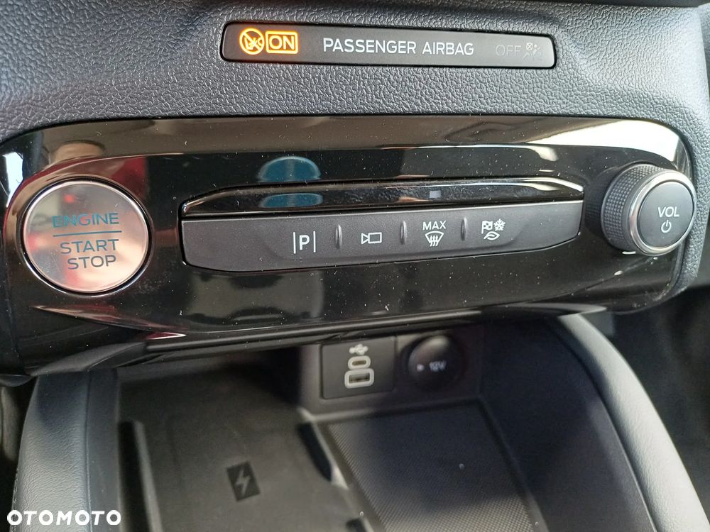 Ford Kuga 2.5 FHEV AWD Titanium eCVT - 13