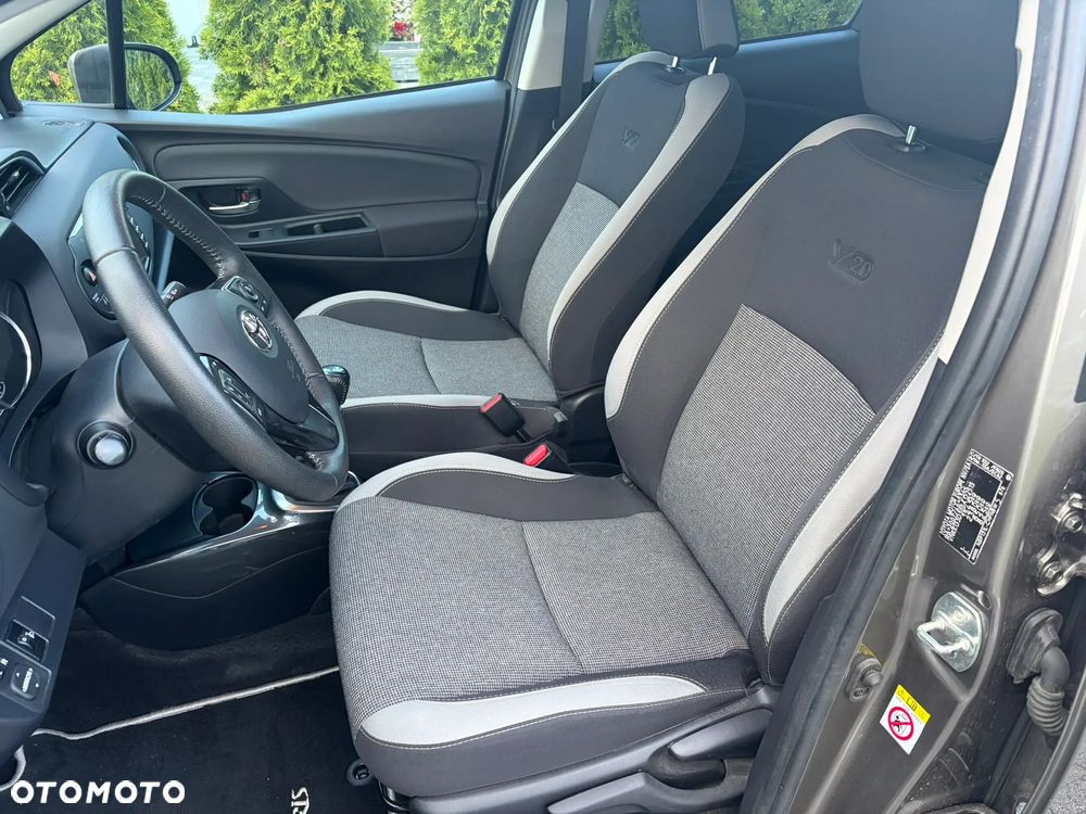 Toyota Yaris 1.5 Premium - 19