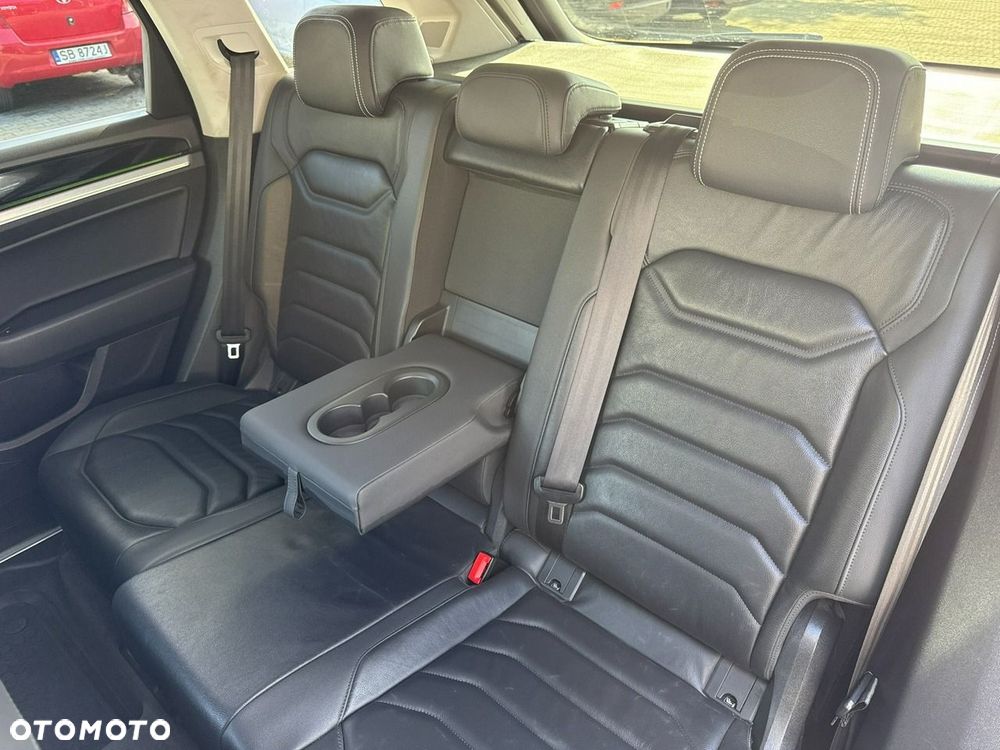 Volkswagen Touareg 3.0 V6 TDI 4Motion DPF Automatik Elegance - 40