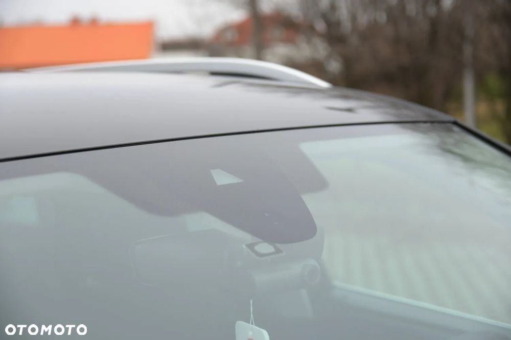 Volkswagen Tiguan - 19