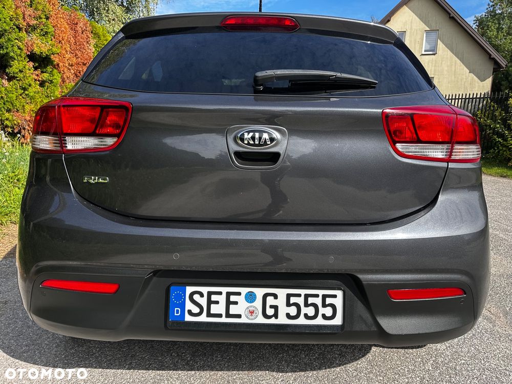Kia Rio 1.2 Dream Team Edition - 17