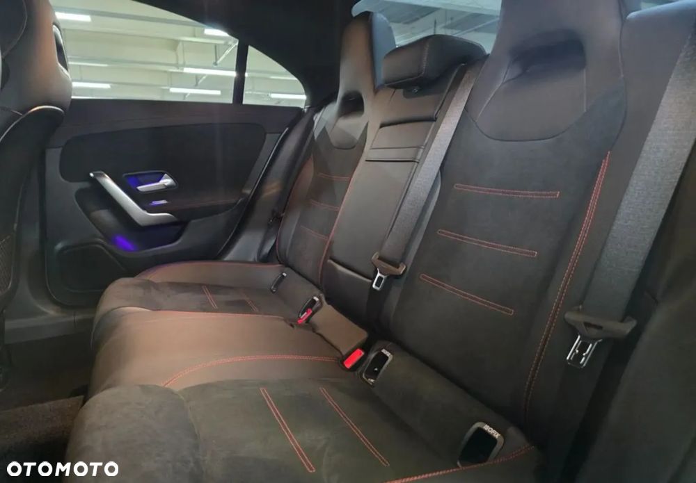 Mercedes-Benz CLA 250 4Matic 8G-DCT Edition Progressive Line - 10