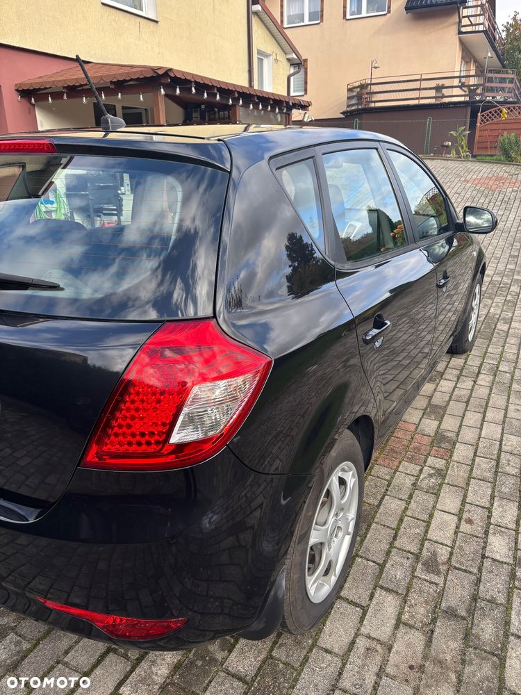 Kia Ceed - 6