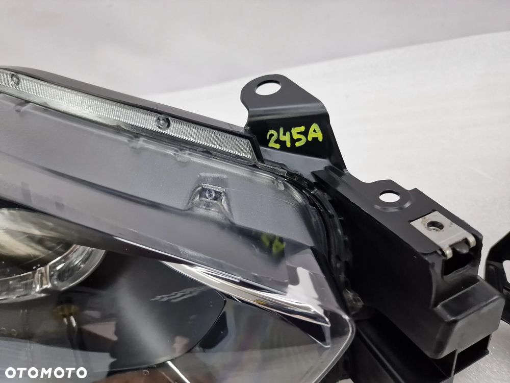 MAZDA CX5 CX-5 LIFT 14- LEWA / PRAWA LAMPA PRZEDNIA PRZÓD SOCZEWKA + LED , NR STANLEY W2416 , NR AUKCJI LA245 - 2