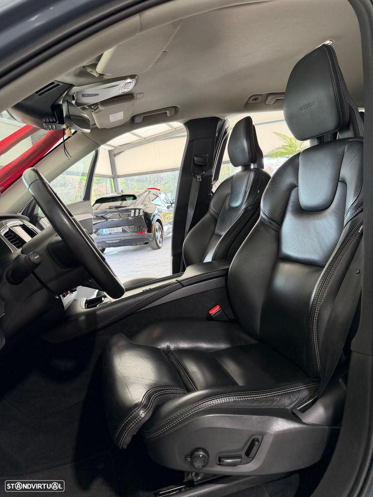 Volvo XC 90 2.0 B5 Inscription AWD - 27