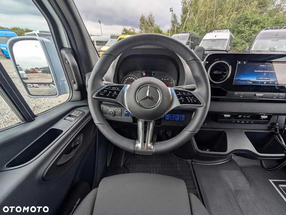 Mercedes-Benz Sprinter 519 - 17