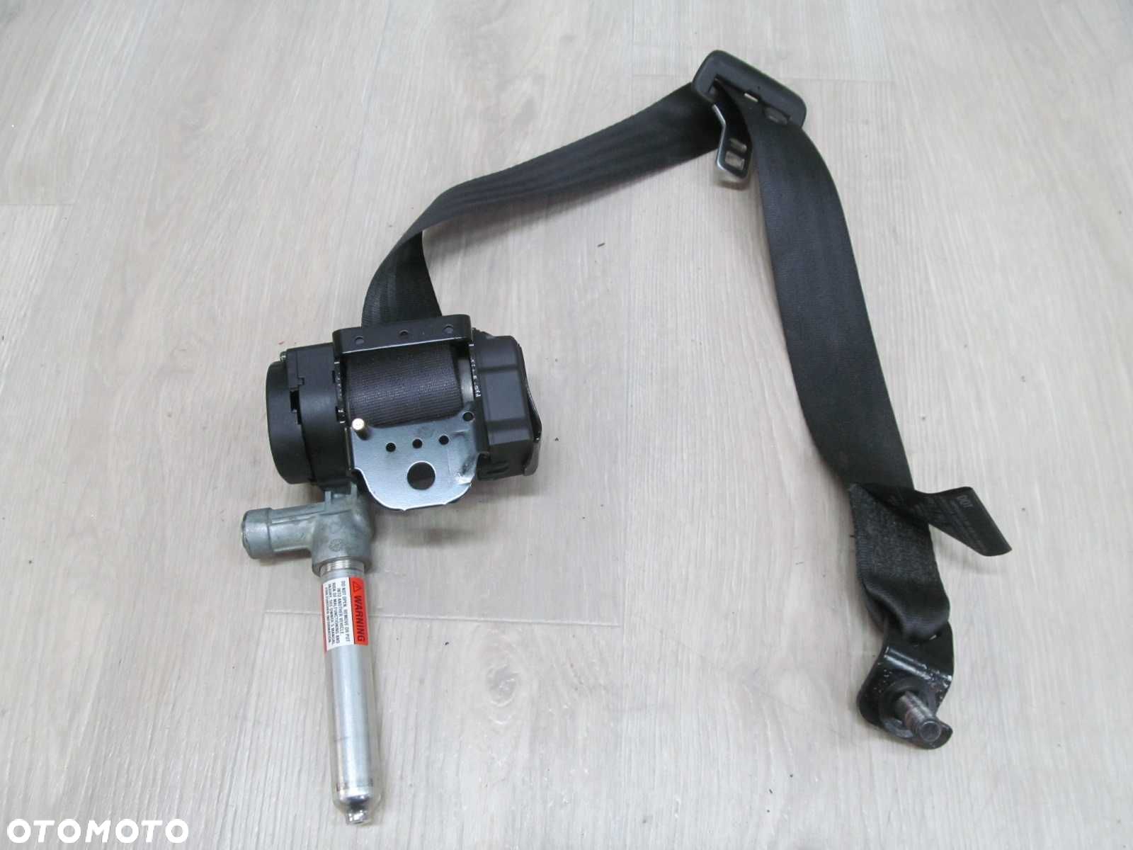 VOLVO S60 LIFT 04-10 PAS BEZPIECZENSTWA TYL SRODKOWY 30738531 - 1