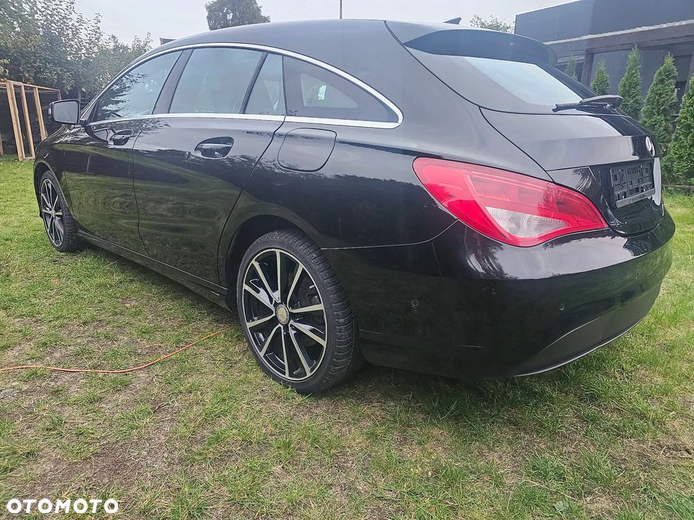 Mercedes-Benz CLA 200 CDI 7G-DCT AMG Line - 5