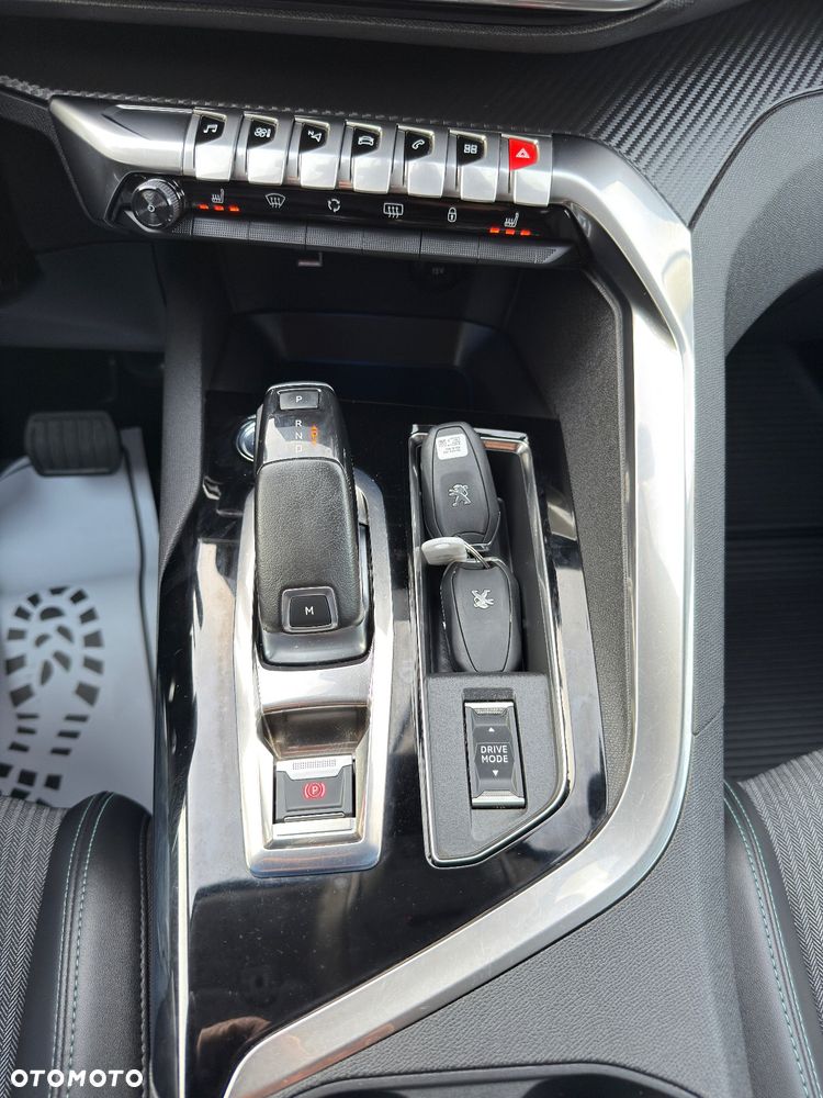 Peugeot 5008 2.0 BlueHDi GT Pack S&S EAT8 - 16