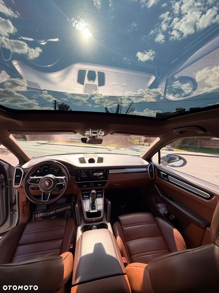 Porsche Cayenne E-Hybrid Platinum Edition - 33